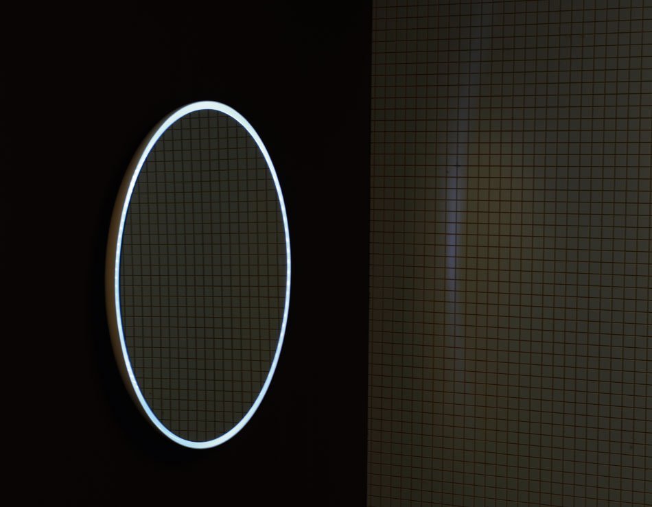 FLOAT LED beleuchteter Spiegel, Durchmesser 74cm, weiß